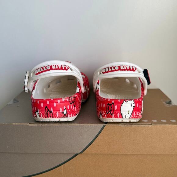 Crocs x Hello Kitty Big Girls Classic Clogs Kids Sandals - SZ 1 Y - Picture 4 of 12